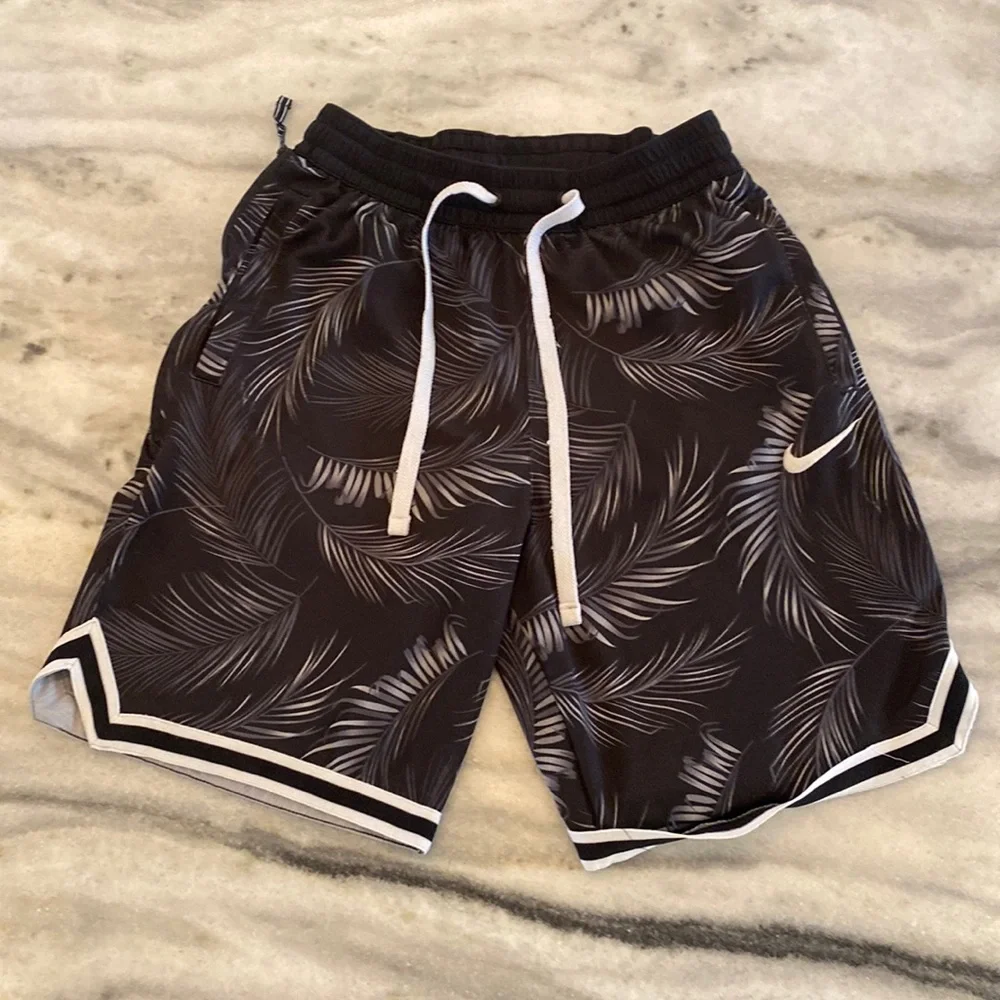 MENS shorts - Picture 1 of 1